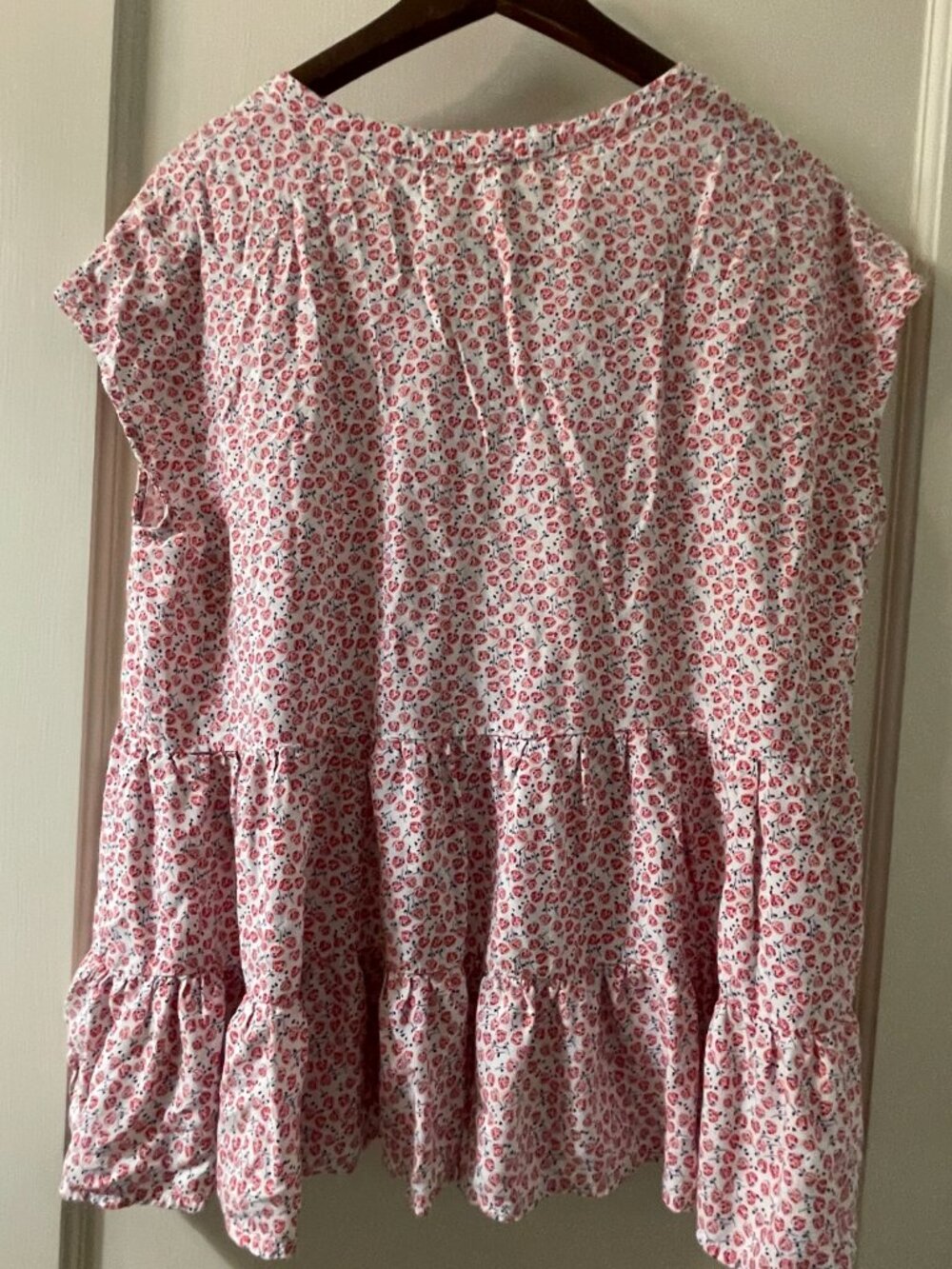 Jane + Delancey floral Size Large cap sleeve peplum blouse ruffle bottom - Picture 3 of 6